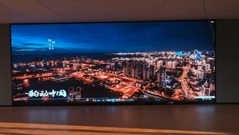 岳阳施铂阁酒店 P1.25 造型 LED 显示屏节造系统项目